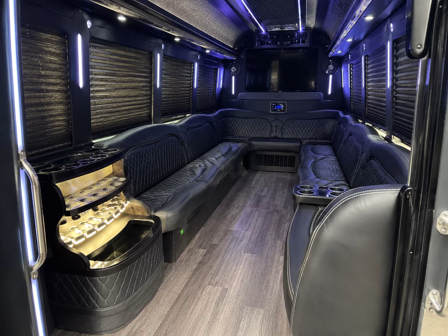 Colorado Springs Birthday, Sweet 16, & Quinceañera Transportation group transportation